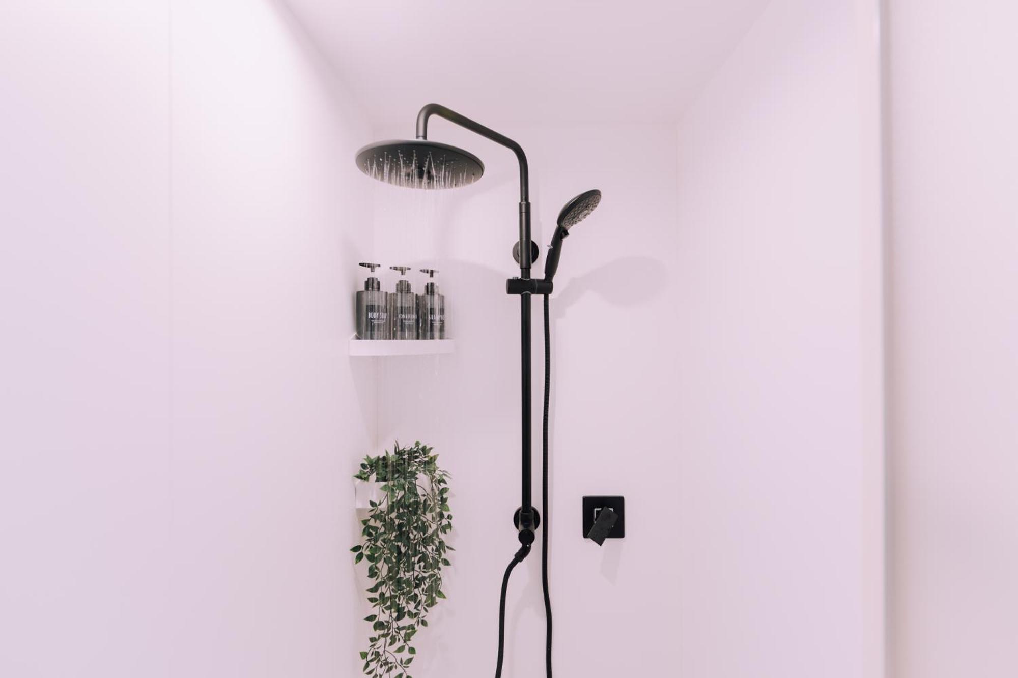 Minimalist Loft Namba Compact With A 24-hour Gym Ma303 Appartement Ōsaka